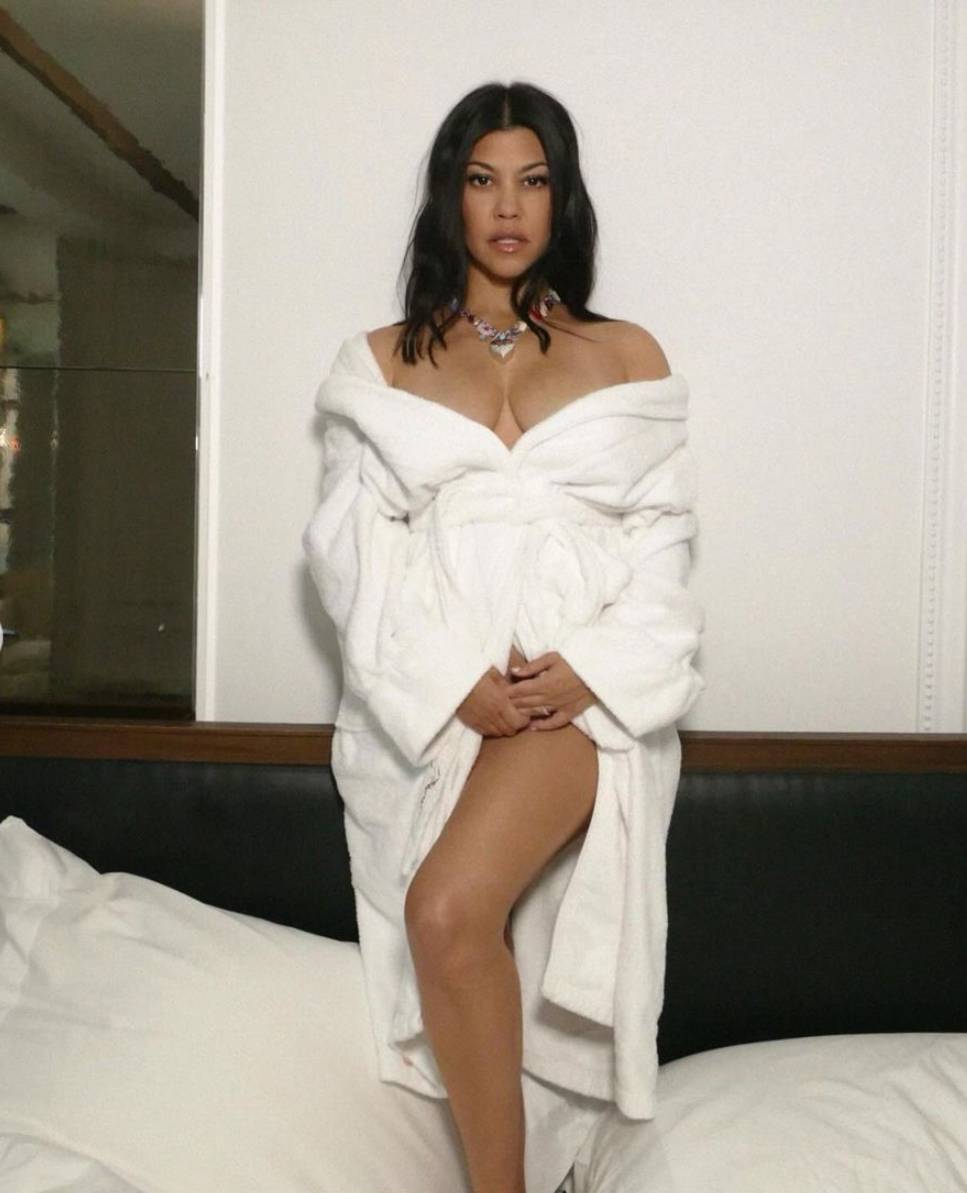 Motra Kardashian konfirmon sërisht një shtatëzani? 1 IMG 5975