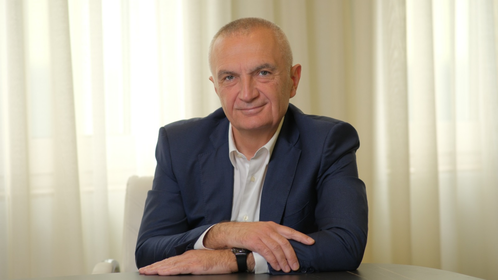 Ndahet nga jeta babai i Ilir Metës, a do të marrë pjesë ish-presidenti në varrim?
