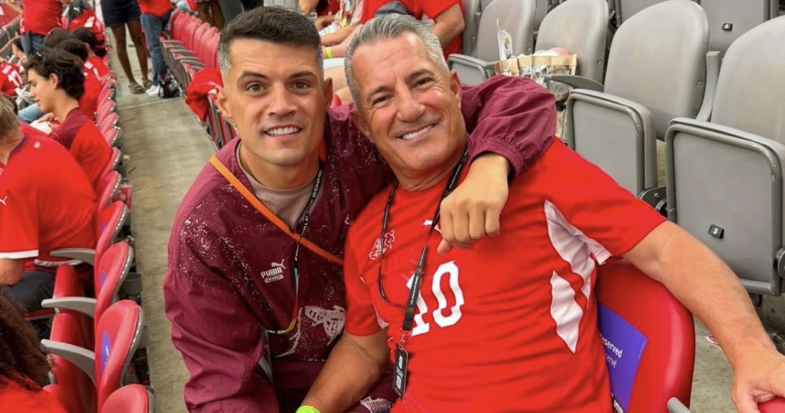 Foto që flasin më shumë se fjalët, Granit Xhaka ndan momentin prekës me familjen pas fitores