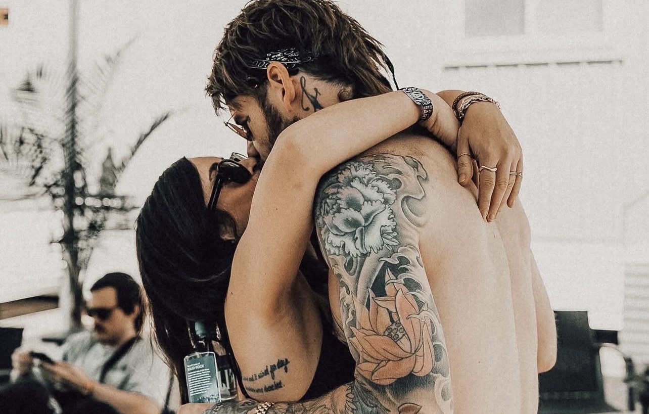 Pranoi se është homoseksual, këngëtari ndahet nga gruaja pas 14 vitesh martesë