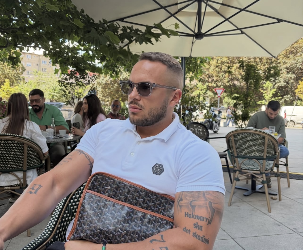 “Nuk është transmetuar”/ Edi Kuçi zbulon se ka kryer marrëdhënie intime me Bia Khalifën në BBVK
