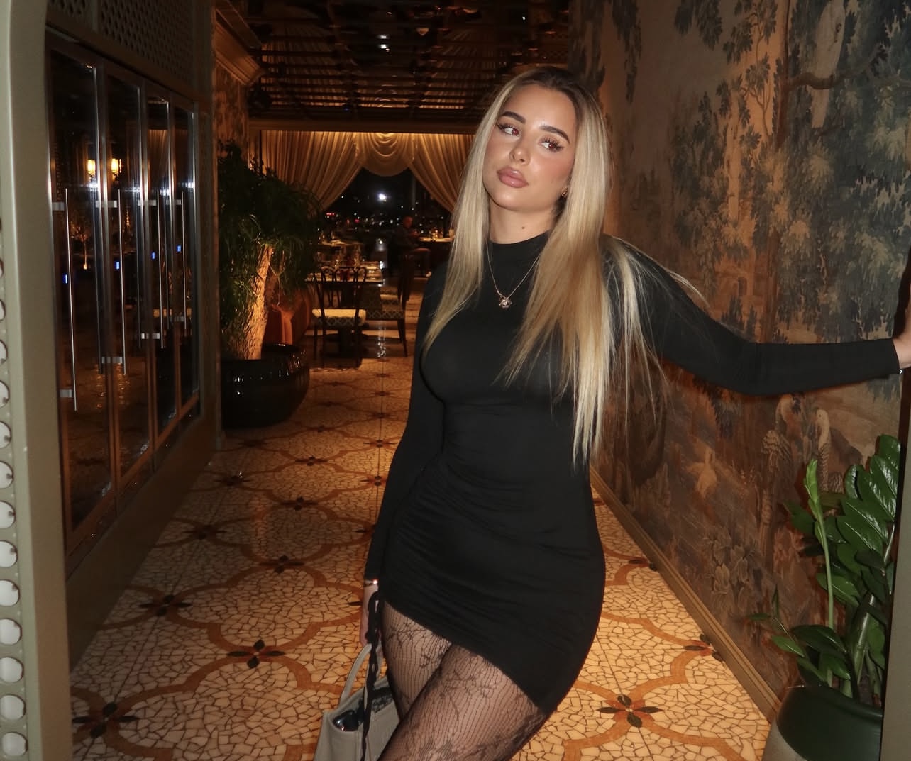 Pesë vite dhimbje dhe mall, Elijona kujton nënën dhe motrën e humbura në aksidentin tragjik